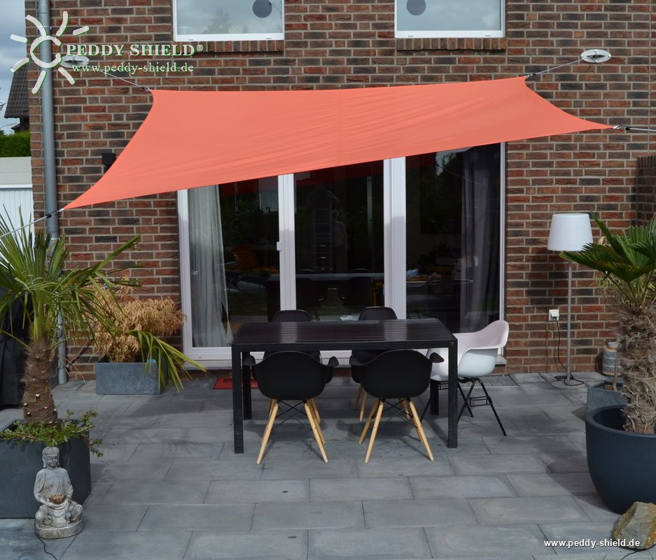 Viereck-Sonnensegel 2,5 x 3 m Farbe  uni terracotta/orange,  komplett mit elastischen Spanngurten u. Montagematerial