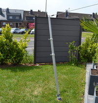 Alu-Telekopmast fertig montiert in Gesamtlnge in Schraub-Erdanker