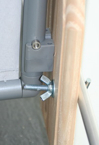Befestigung Balkongelnder Sichtschutz Paravent fr die 2 Wand-Clips und einem Holzbrett
