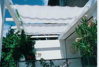 Sonnenshcutz Terrasse mit Pergola u. Sonnensegeln in Seilspanntechnik 