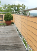 bersicht Dachterrasse mit Sitzecke und Balkonverkleidung