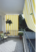 Balkonsichtschutz rundum mit Senkrecht-Sonnensegel 230 x 140 cm und Sonnensegel 270 x 140 an Bausatz Balkon II