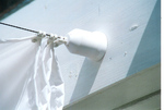 Detail Seilspanntechnik Pergola mit groer Abdeckkappe und Faltsonnensegel 270 x 140 cm - uni wei