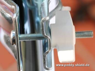 Klemmung von unten gesehen: Klemmhalter - Gegenst�ck - Fl�gelmutter verbunden mit Schraube M6