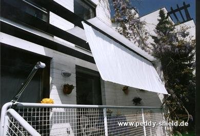 Montagebeispiel Balkon mit Handlauf zu einer Treppe